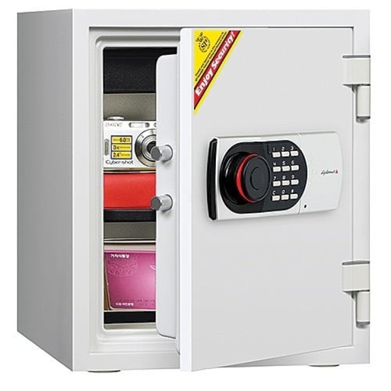 diplomat-fire-resistant-digital-safes-36kg-420-x-352-x-433mm-125en